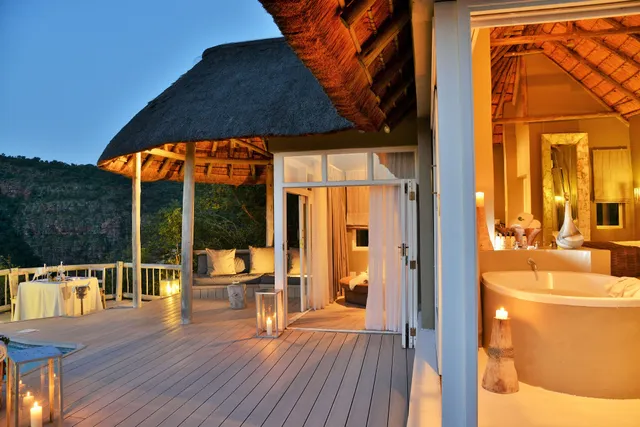Clifftop Exclusive Safari Hideaway