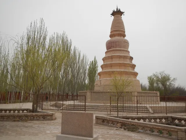 White Horse Pagoda, Dunhuang