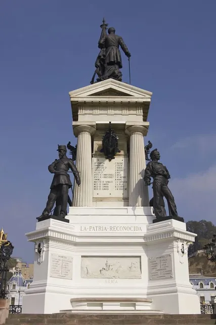Monumento a Los Heroes de Iquique