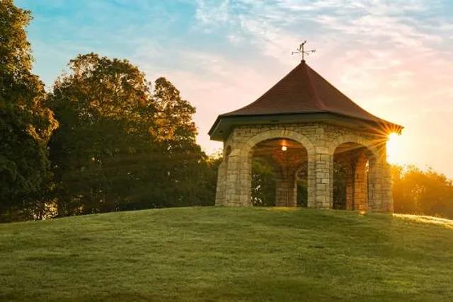 MacDonald Gardens Park