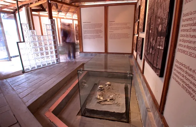 Museo Los Amantes de Sumpa