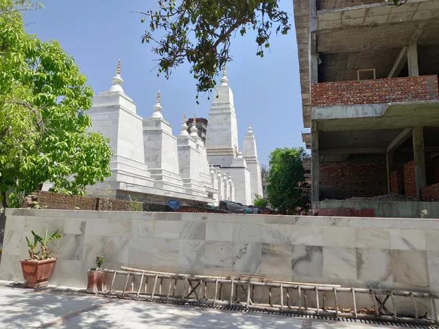 Doodhadhari Mandir