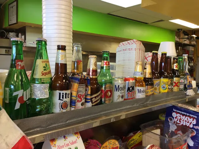 Taqueria los tres potrillos Inc (taco Grill)