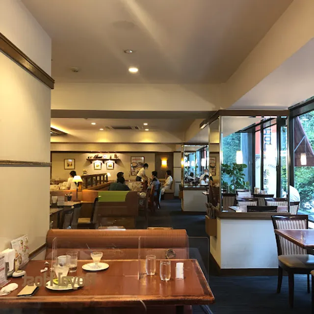 Royal Host Kunitachiekimae