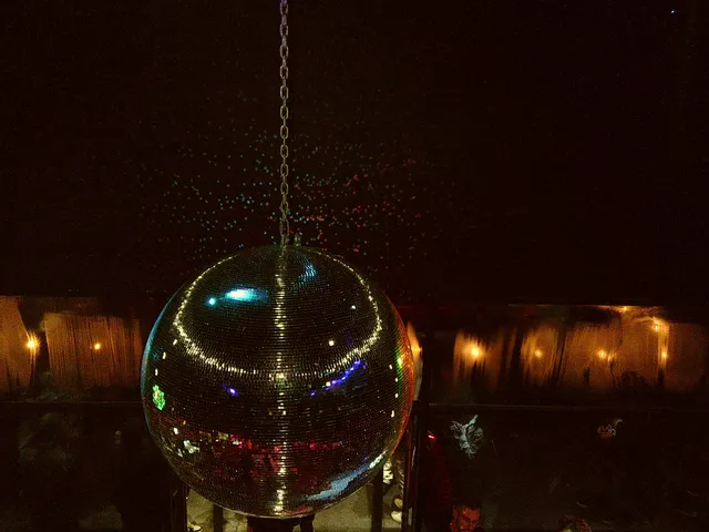 Ten Twelve Bar & Lounge