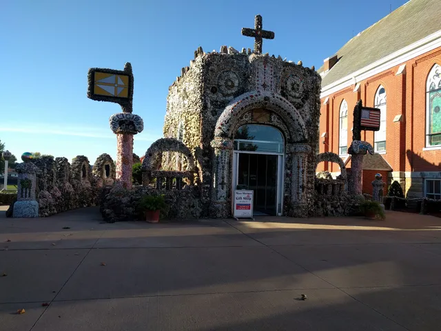 Dickeyville Grotto & Shrines- Gift Shop & Tours