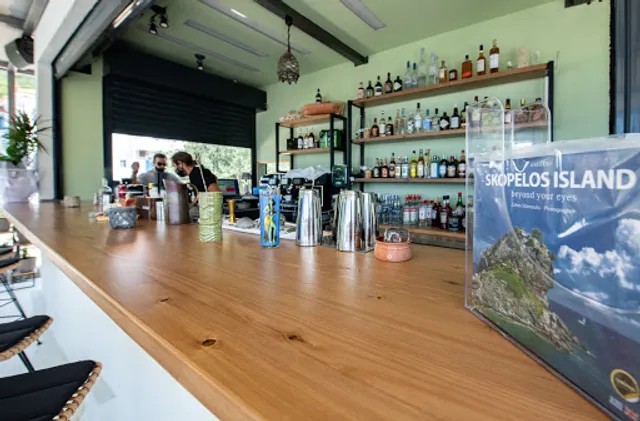 Kraken | Seaside Drink & Dine