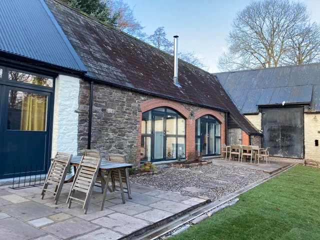 Llandetty Hall Farm Holiday Accommodation