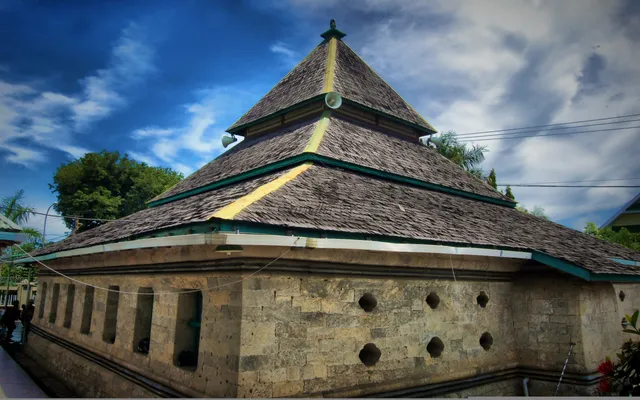 Jami Masjid Tua Palopo مسجد