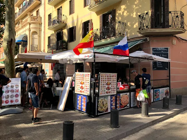 Voramar Restaurant - Waterfront Mediterranean Seafood & Paella in Barceloneta, Barcelona