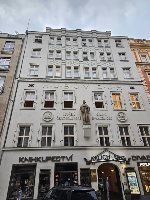 Church Pension Praha - Husův Dům