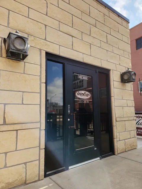 Shindigs Bar & Grill