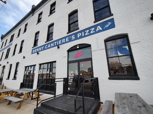 Benny Cantiere's Pizza