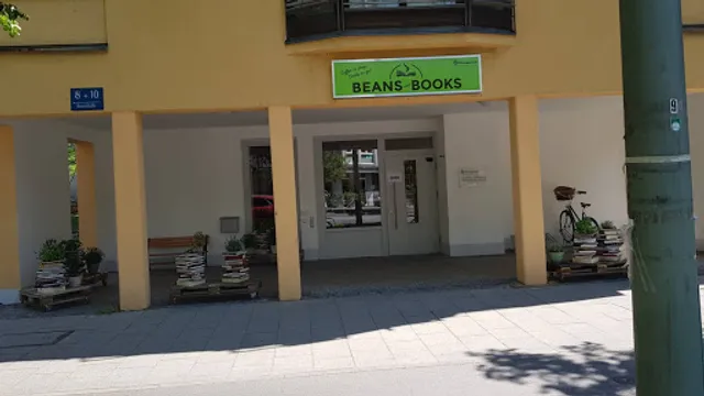 Beans & Books – Inklusives Bücher-Café in München – Pfennigparade ChancenWerk GmbH