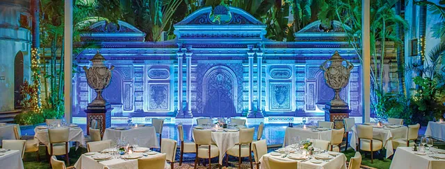 Gianni's At The Former Versace Mansion