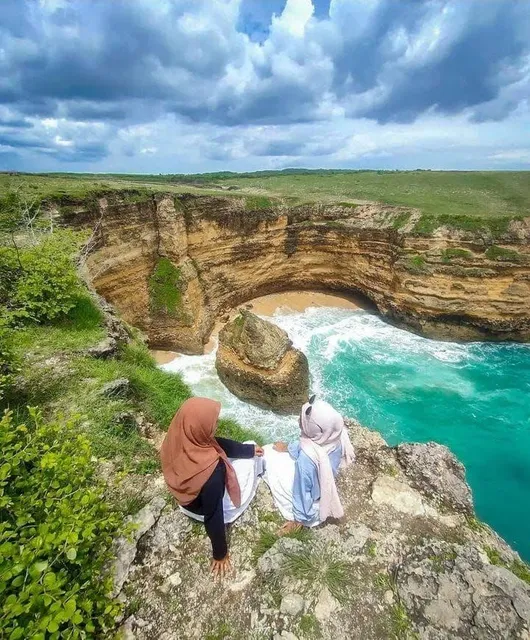 Pantai Penyisok