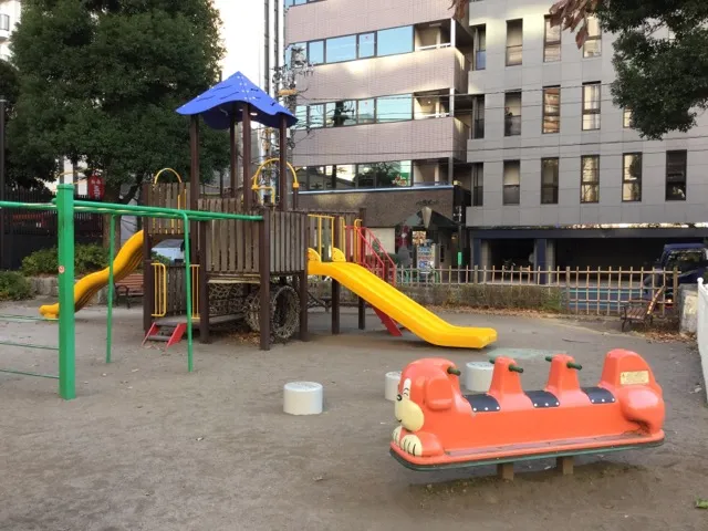 Chiyoda City Izumi Park