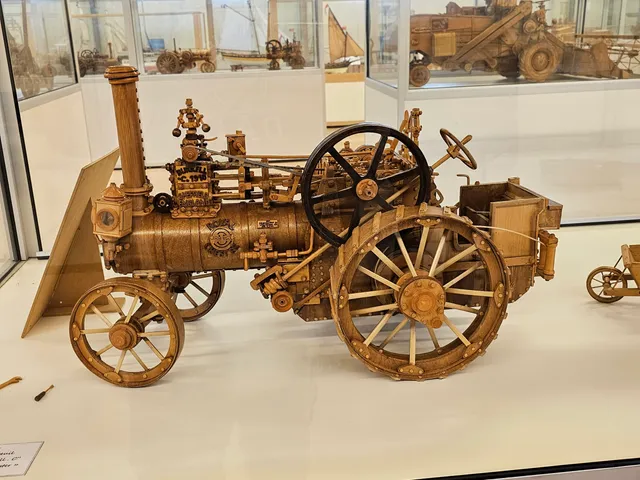 Musée des machines à nourrir et courir le monde