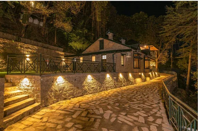 Paris Villa Kasauli