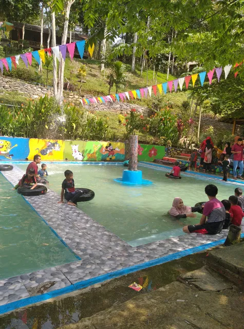 Wisata Alam Kalibiru Kanang