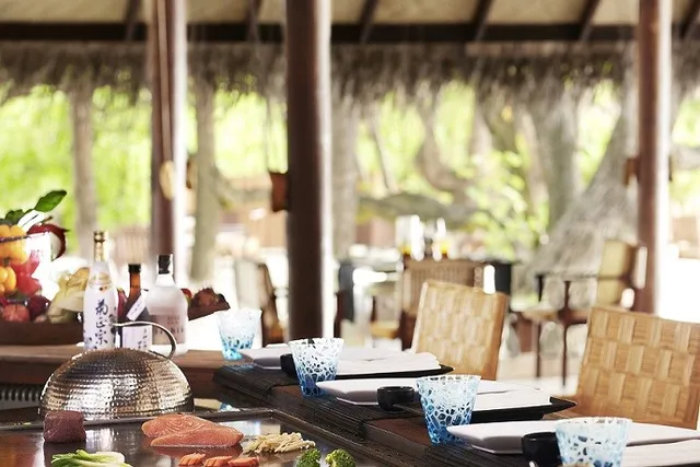 Poolside Bar And Restaurant