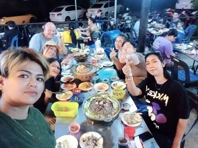 เต็มพุงหมูกะทะ กะทู้ภูเก็ต