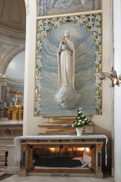 Chapel of Our Lady of the Miraculous Medal