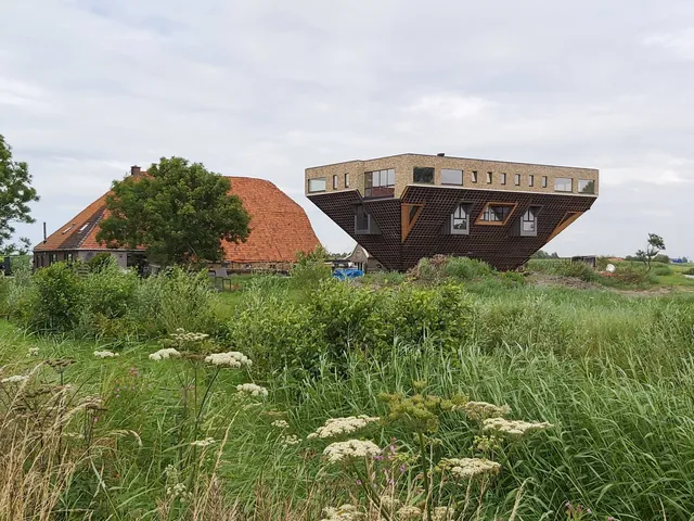Lânskip - Frisian upside down farmhouse Workum