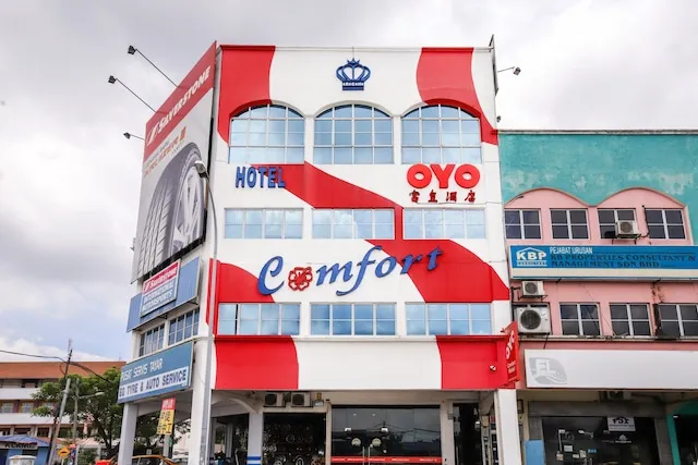 Super OYO 340 Comfort Hotel