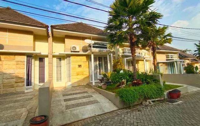 Full House at Villa Permata Garden By N2K