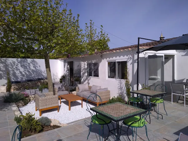 Au petit cèdre gourmand