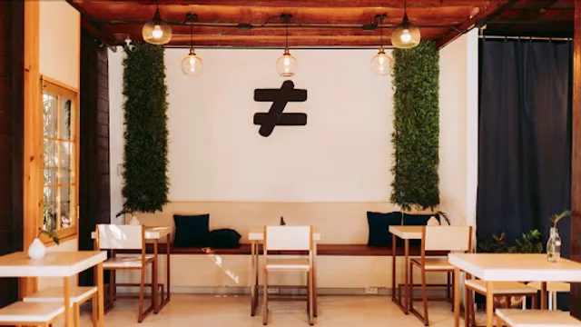 Low Cal Cafe Chiangrai