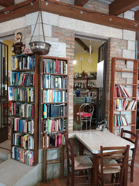 THE KIOSK Bar Pub Paninoteca