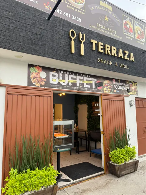 La Terraza de PaQro Snack’s & Grill