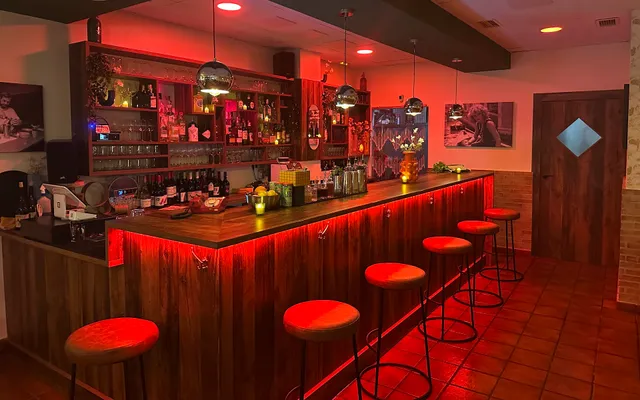 El Salón Cócteles y Vermut