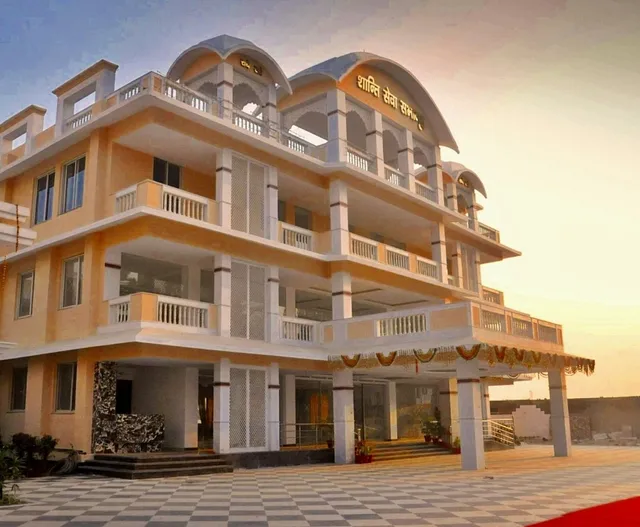 OYO 13564 Shanti Sewa Dham