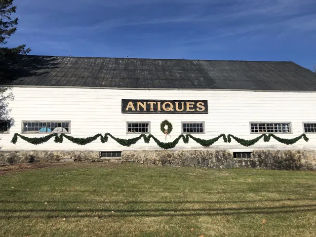 Wolfeboro Antiques & Artisan Barn