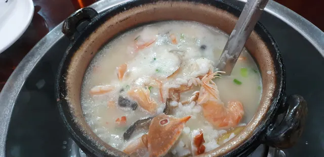 Maoji Chaoshan Seafood Porridge In Casserole