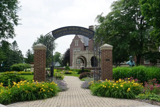 Oshkosh Public Museum