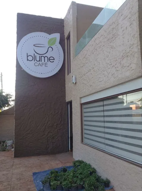 BLUME CAFÉ & BISTRÓ