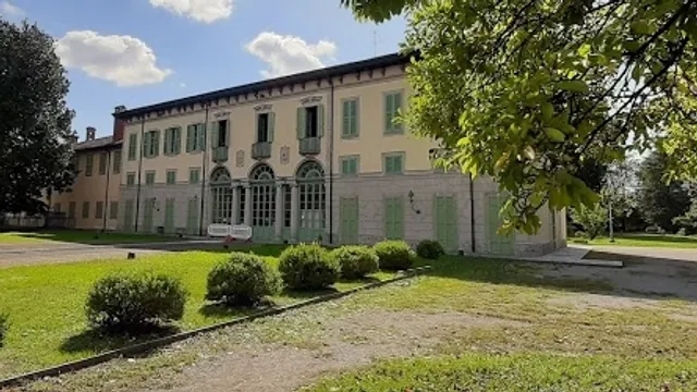Villa Visconti Crivelli e Quadreria Crivelli
