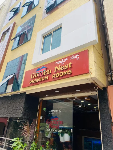 OYO 13021 Park Palace