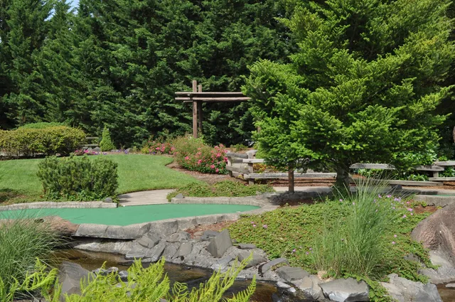 Camp Putt Adventure Golf Park
