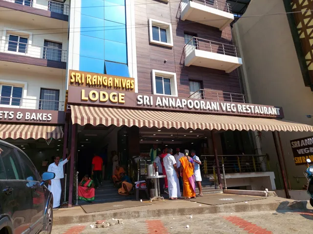 Sri Annapoorani Veg Restaurant