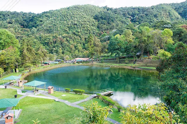 Laguna de Los Cedros