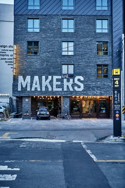 Makers X Ippeda Hotel