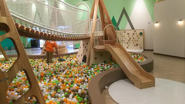 Keio Asobi no Mori HUGHUG