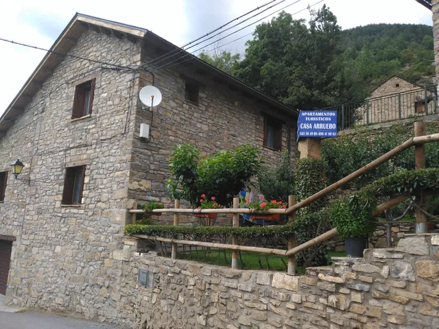 Apartamentos Turisticos Casa Arruebo