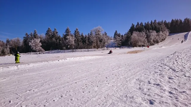Familienskigebiet Sahnehang mit Rodellift