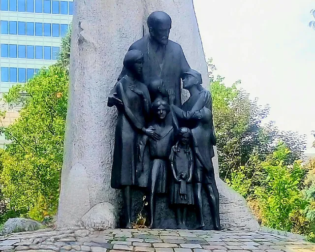 Monument to Janusz Korczak